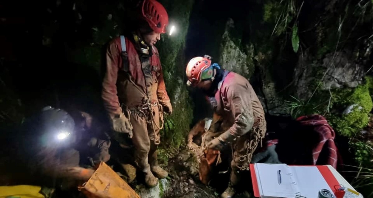 Velika akcija izvlačenja speleologinje u Sloveniji, spašavaju je već 24 sata