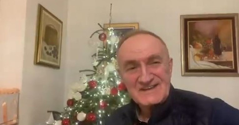 Mate Bulić čestitao Božić videom iz obiteljskog doma: "Neka nova godina bude zdrava"
