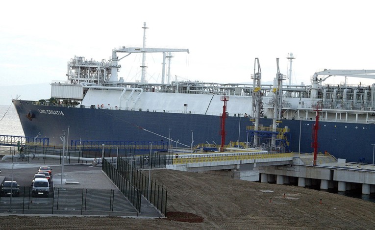 Počeo komercijalni rad LNG terminala u Omišlju