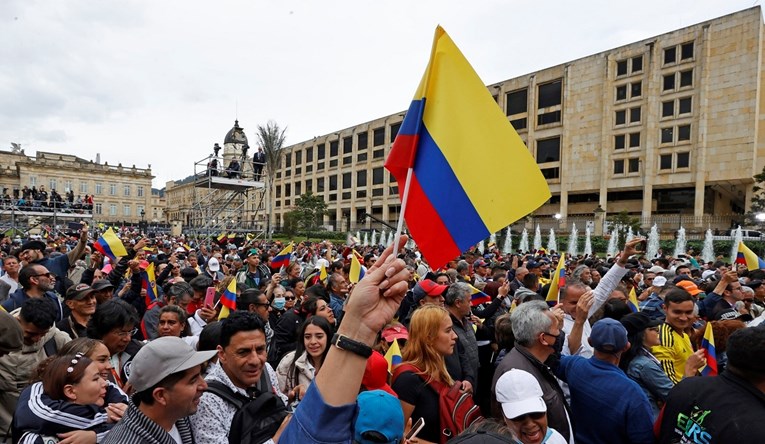 Kolumbijci na ulici pružili potporu reformama ljevičarskog predsjednika