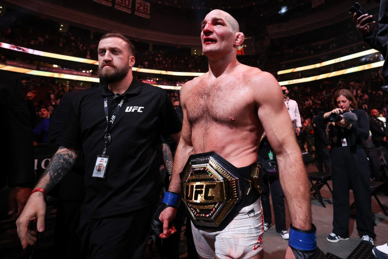 Strickland šokirao Chimaeva i postao UFC prvak