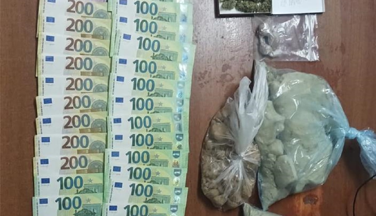 Diler iz Šibenika pao s heroinom i travom, drogu otkrio policijski pas