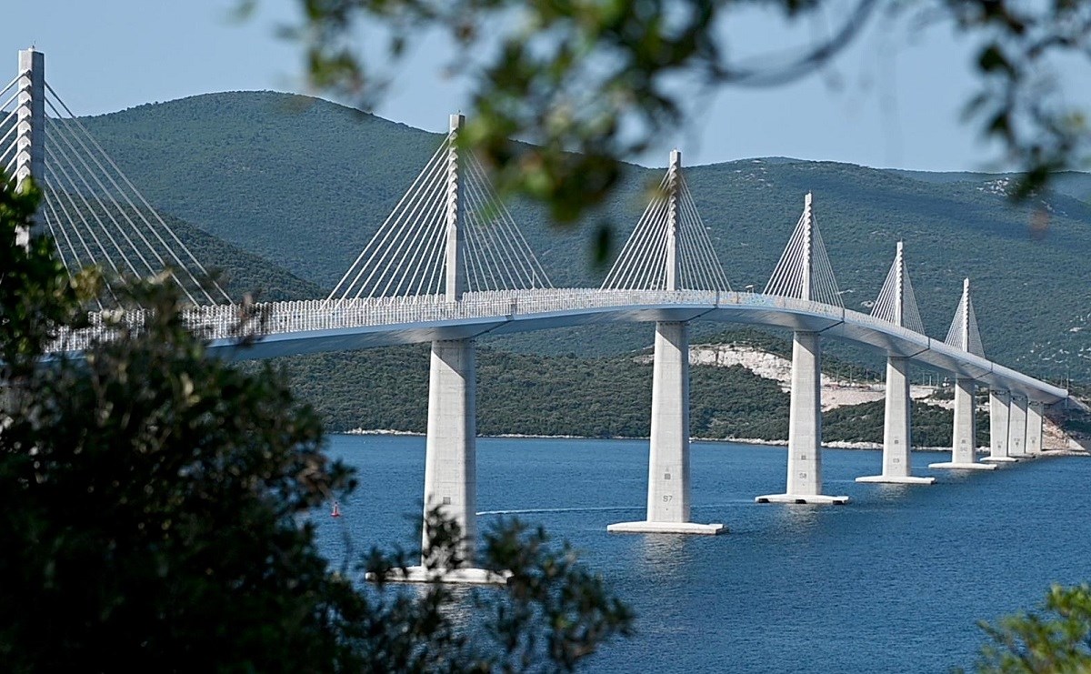 Može li Pelješki most izdržati udar velikog broda? Evo što misle građevinari