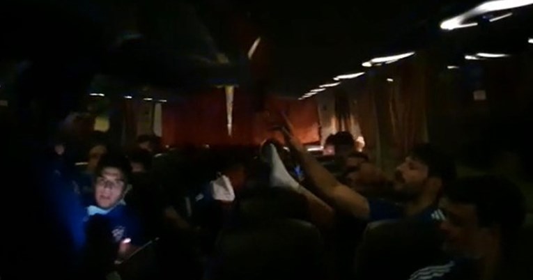VIDEO Dinamovi igrači u busu pjevali "Mi smo Bad Blue Boys, mi smo Dinamo"