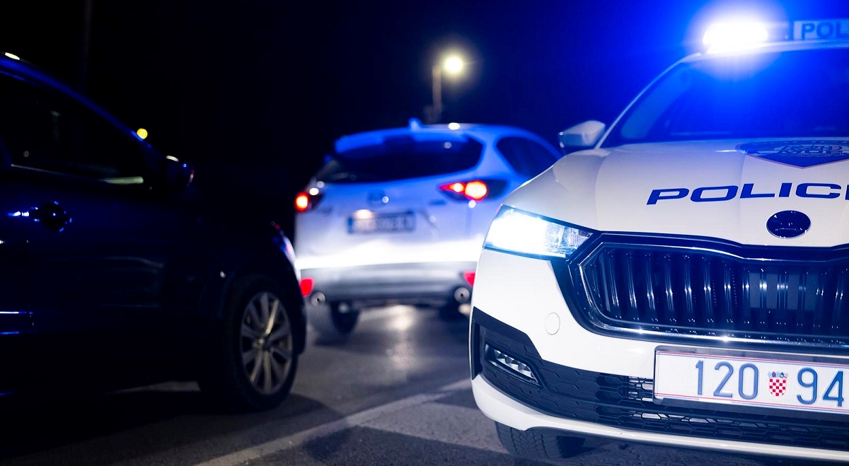 Muškarac nakon svađe u solinskom kafiću počeo pucati iz automatske puške
