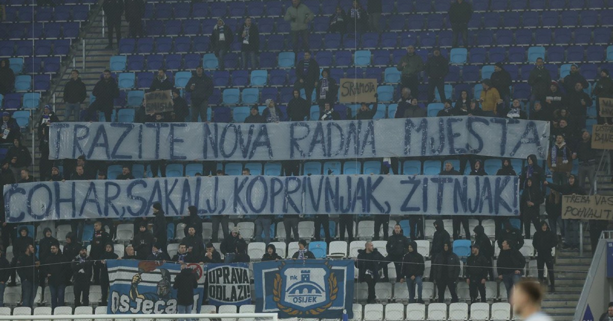 Kohorta transparentom poslala poruku Upravi Osijeka. Evo što su napisali