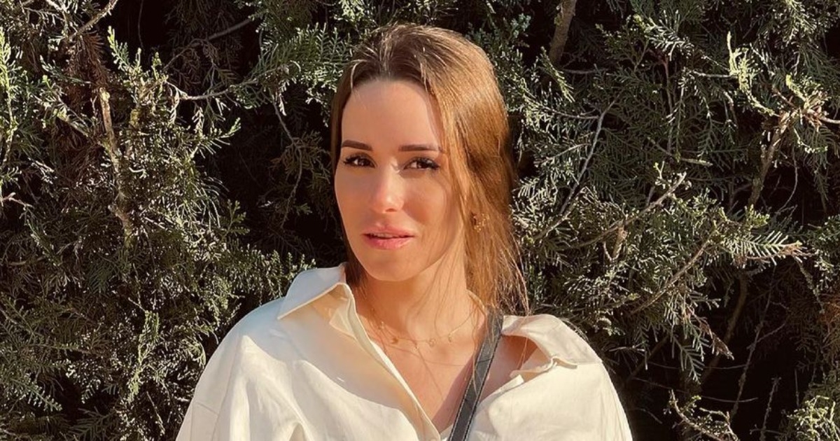Rakitićeva Raquel pokazala dekolte do pupka, pratitelji oduševljeni