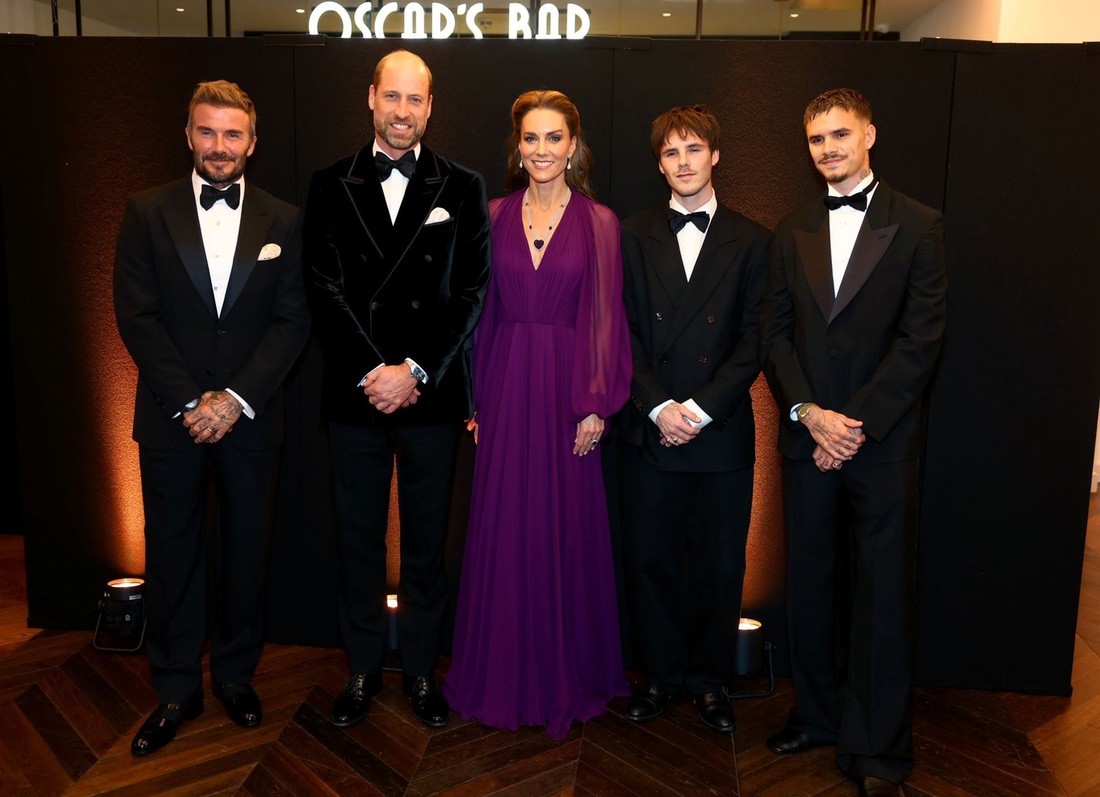 Kate i William stigli na premijeru filma Toma Cruisea, pridružili im se Beckhamovi