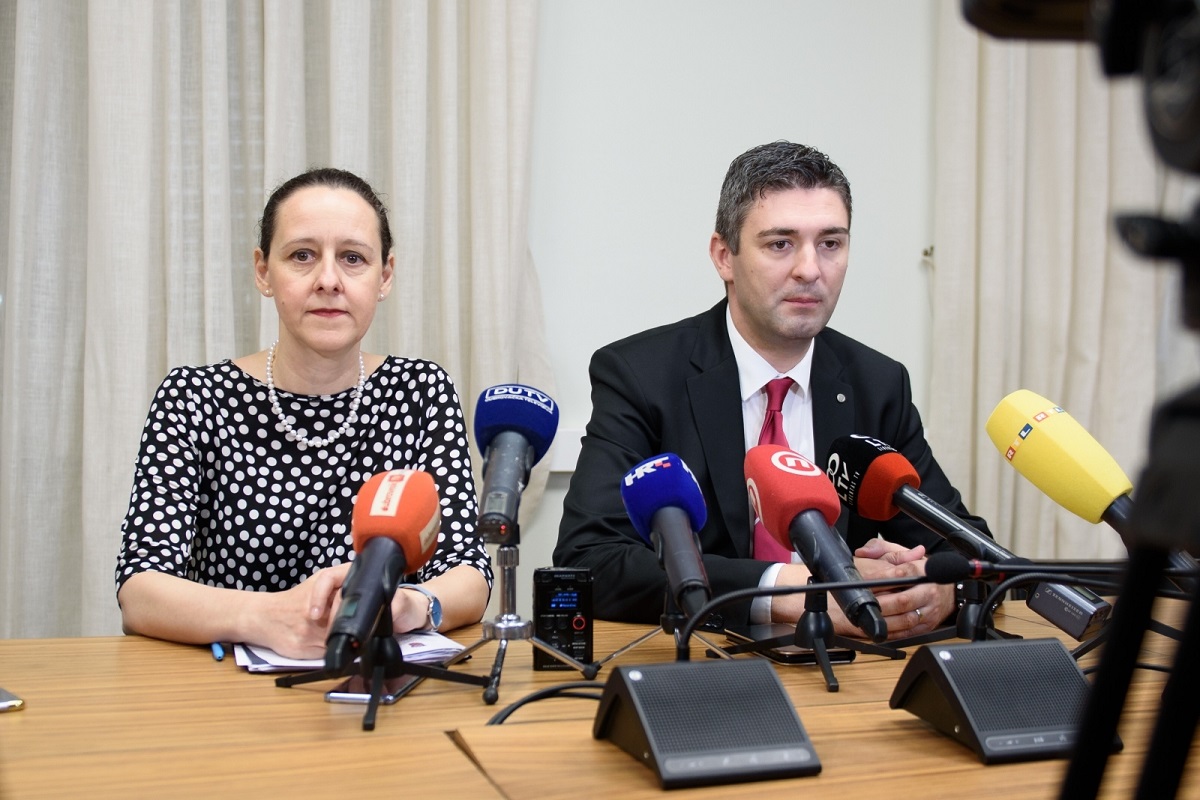 Ministrica kulture: Brojni bankomati na Stradunu su bez dozvole