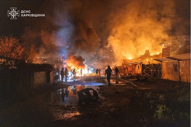 VIDEO Masovni ruski napad kamikaza dronovima na Harkiv. Ima mrtvih i ranjenih