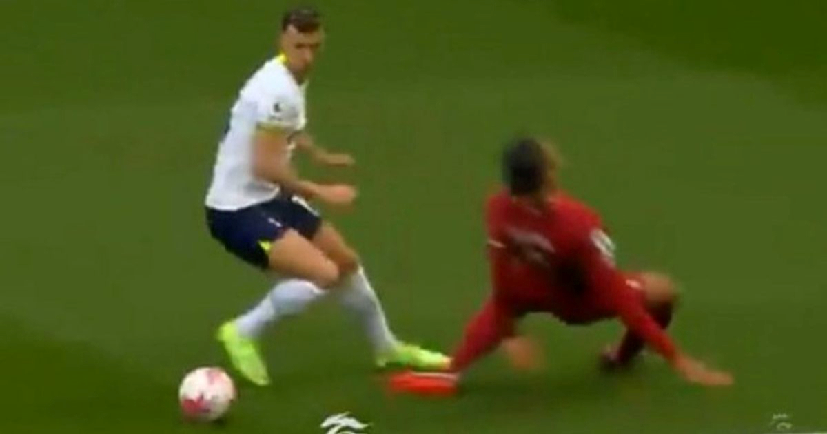 Zašto je opet viralno nezaboravno Perišićevo vozanje Van Dijka iz 2023.?