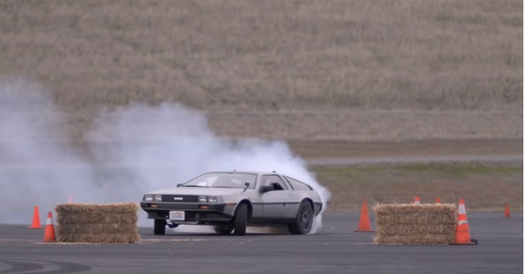 VIDEO Bez vozača! Pogledajte legendarni DeLorean u akciji