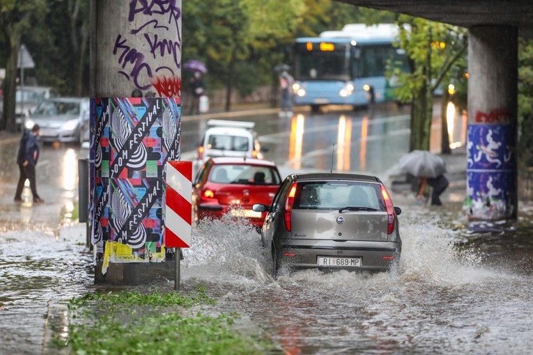 Stiže promjena: Obilna kiša, bura i pad temperatura