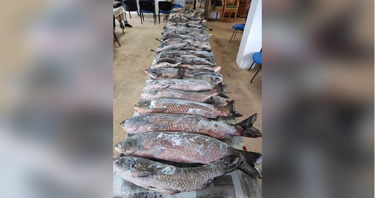Policija upala u dom čovjeka iz Pitomače zbog oštećenog čamca, uzeli mu 112 kila ribe