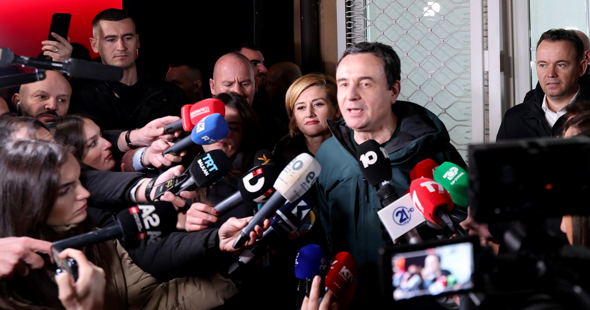 Predsjednica Kosova osam mjeseci nakon izbora mandat za novu vladu dala Kurtiju