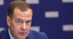 Medvedev: Rusija ima dovoljno oružja