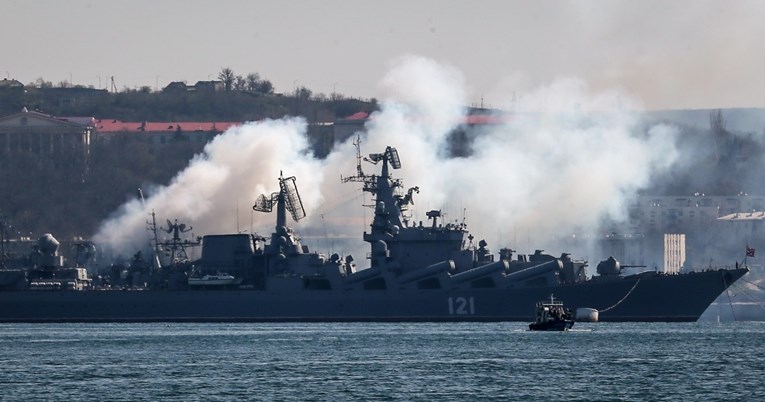 Ukrajina: Naša raketa je pogodila ruski brod. Ruski mediji: Eksplodiralo je streljivo