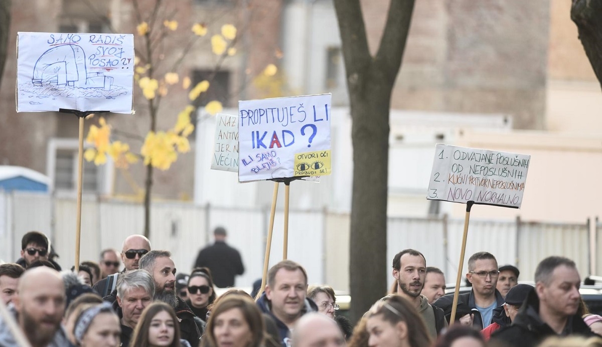 Prosvjed protiv mjera u Zagrebu: Vikali imena uhićenih, najavili rušenje vlade 18.12.