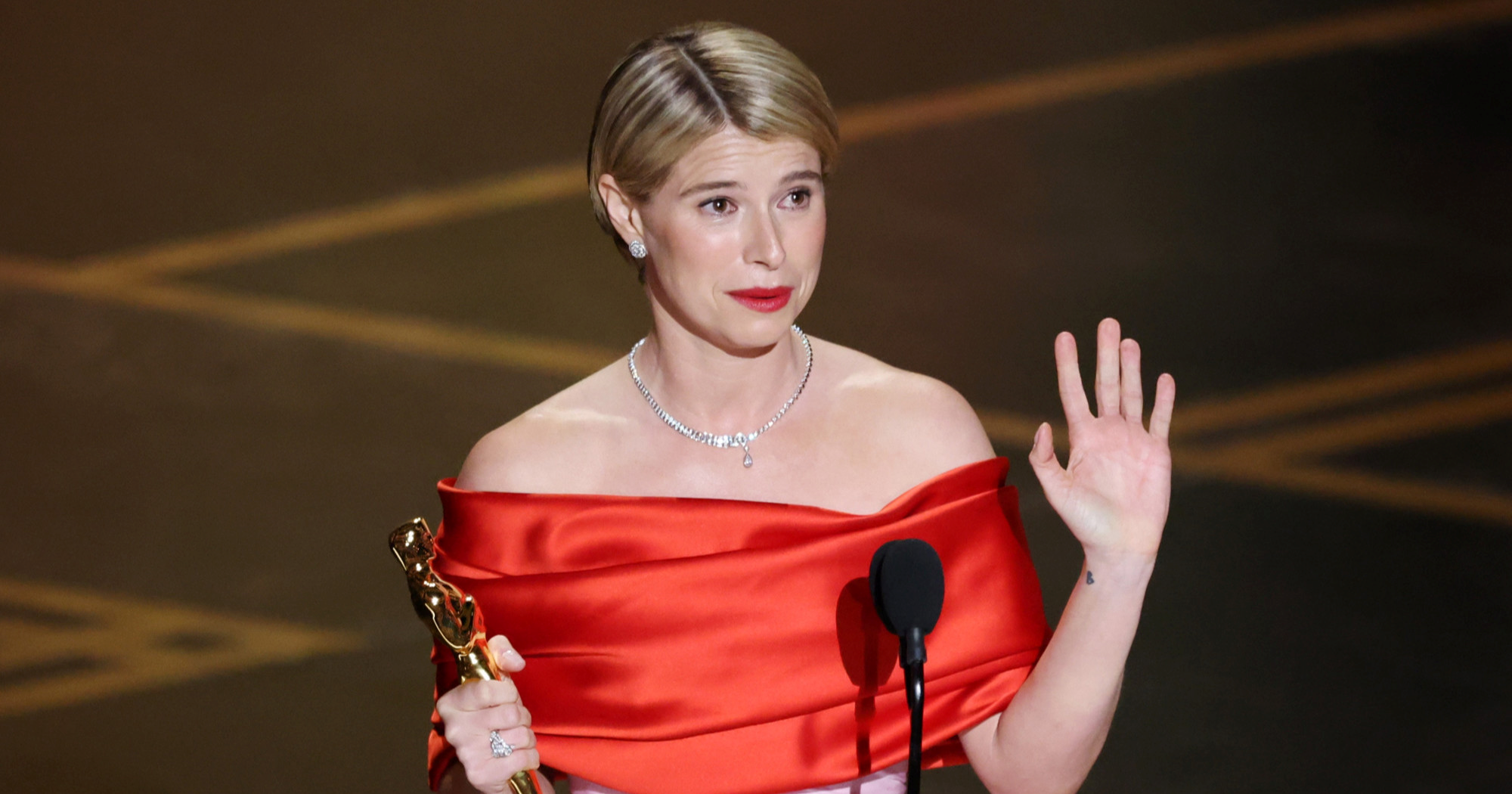 Jessie Buckley govor na Oscarima posvetila suprugu: "Želim još 20.000 djece s tobom"