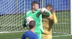 VIDEO Dinamov vratar na juniorskom derbiju laktom udario Hajdukovog igrača