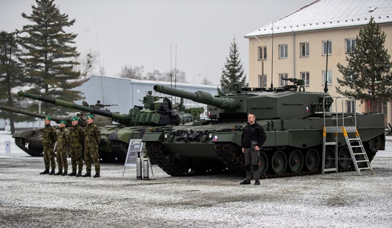 Češka pregovara s Njemačkom o nabavi novih tenkova Leopard 2A4
