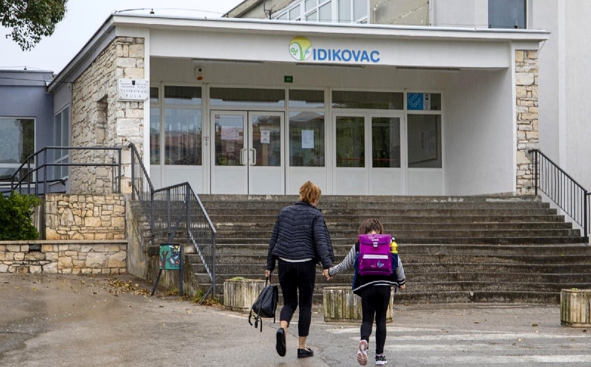 Istra ima 79 novih slučajeva, u samoizolaciji je više od 1100 učenika