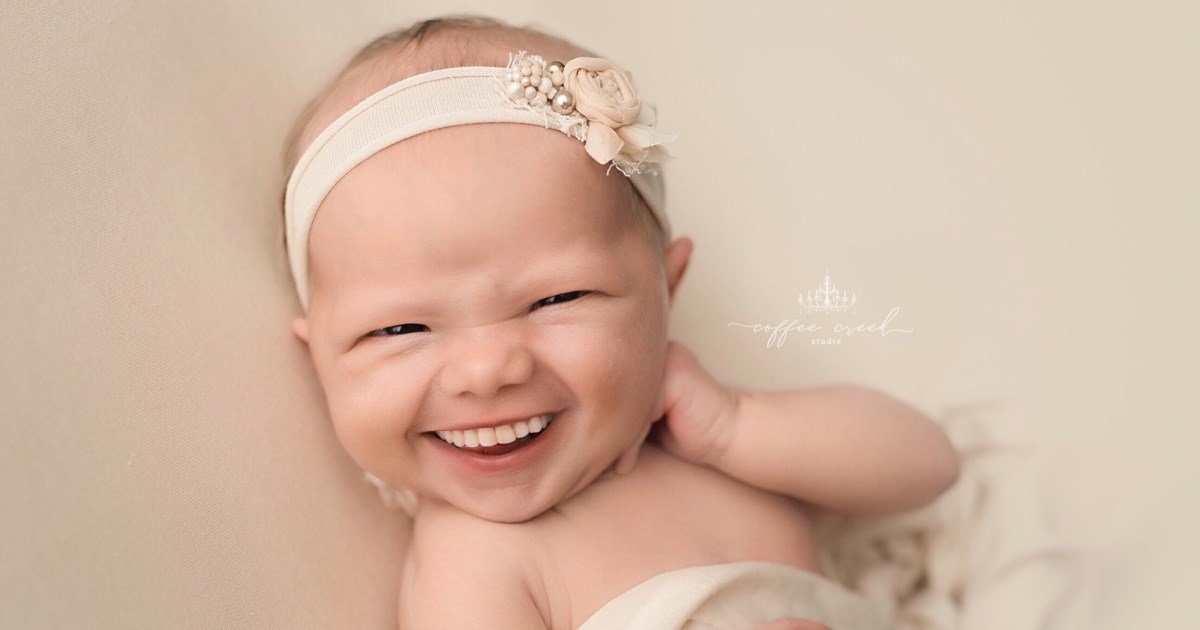 Fotošopirala bebe i dodala im zube: Fotke su istovremeno jezive i urnebesne