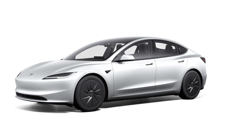 Osnovni Tesla Model 3 stigao u Hrvatsku. Dobila FM radio i hvali se cijenom