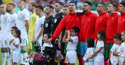 Ronaldo na teren izveo bolesnu djevojčicu i za vrijeme himne držao je za ruku