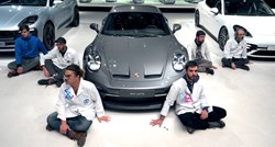 Aktivisti se zalijepili za pod u Porscheovu salonu, iznenadila ih reakcija osoblja