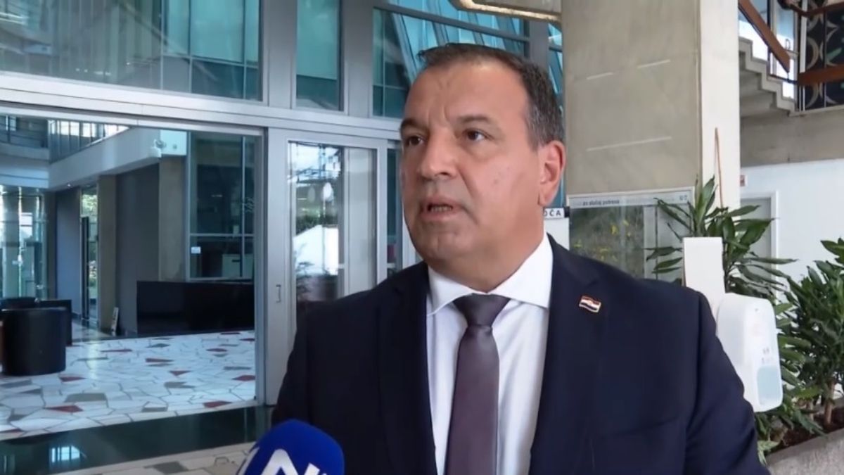 Beroš o radu nedjeljom: Pričekat ćemo objašnjenje Ustavnog suda pa vidjeti što dalje