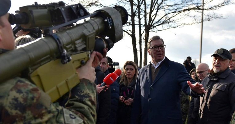 Vučić najavio ogromne promjene u vojsci: "Moramo biti puno jači od svih u okruženju"