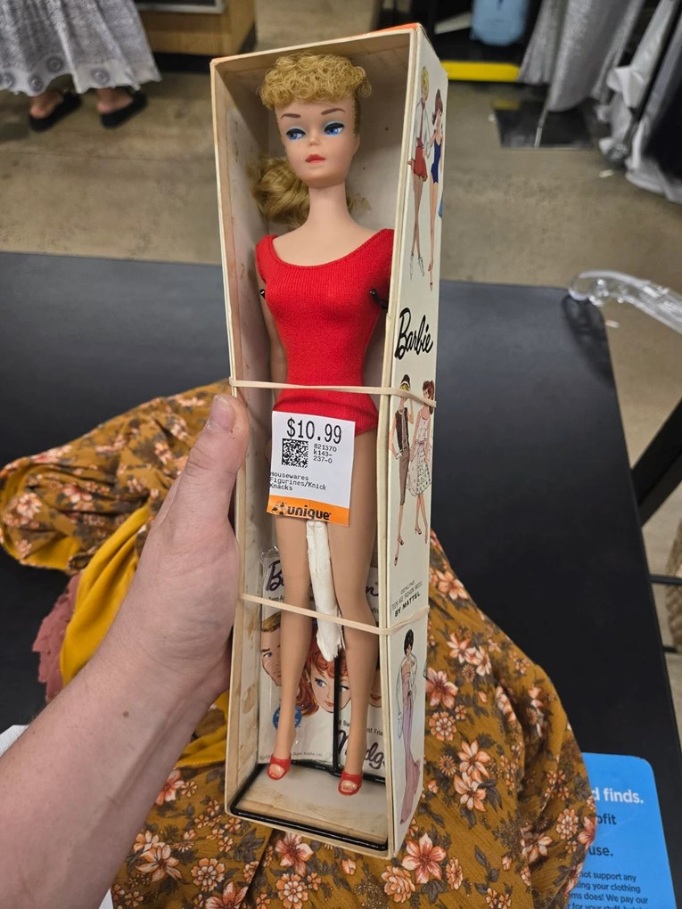 U second handu za 9 eura kupila Barbie lutku iz 1962. pa doznala pravu vrijednost 
