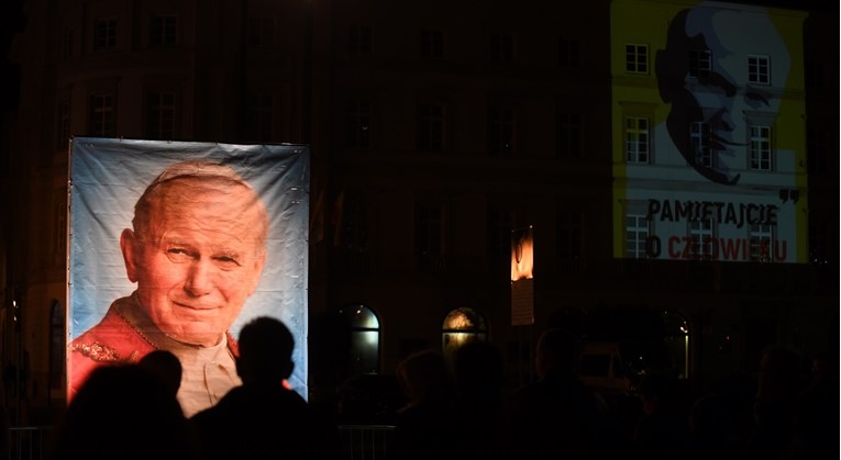 Politico: Glavna tema poljskih izbora papa Ivan Pavao II. i svećenici pedofili