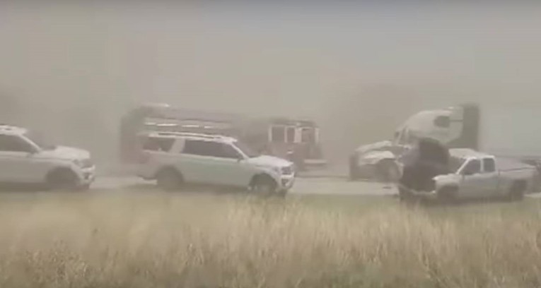 Lančani sudar u SAD-u: Poginulo šestero ljudi, ozlijeđeno više od 30 