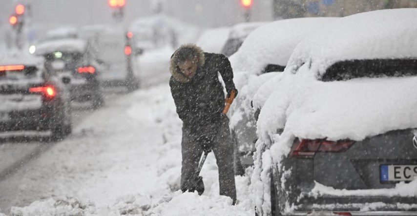 Švedska paralizirana prvim obilnim snijegom ove godine