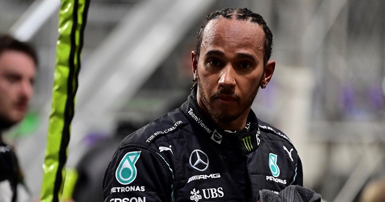 Hamilton dobio najluđu utrku sezone. Izjednačen je s Verstappenom uoči zadnje utrke