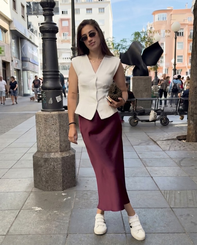 Na špici smo sreli studenticu koja zna kako izgledati elegantno bez puno truda