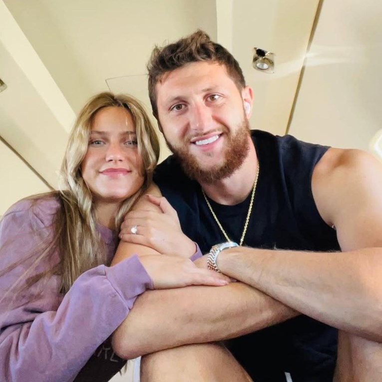 Jusuf Nurkić slavi drugu godišnjicu braka: "Ti i ja - ista ekipa, ista ljubav"