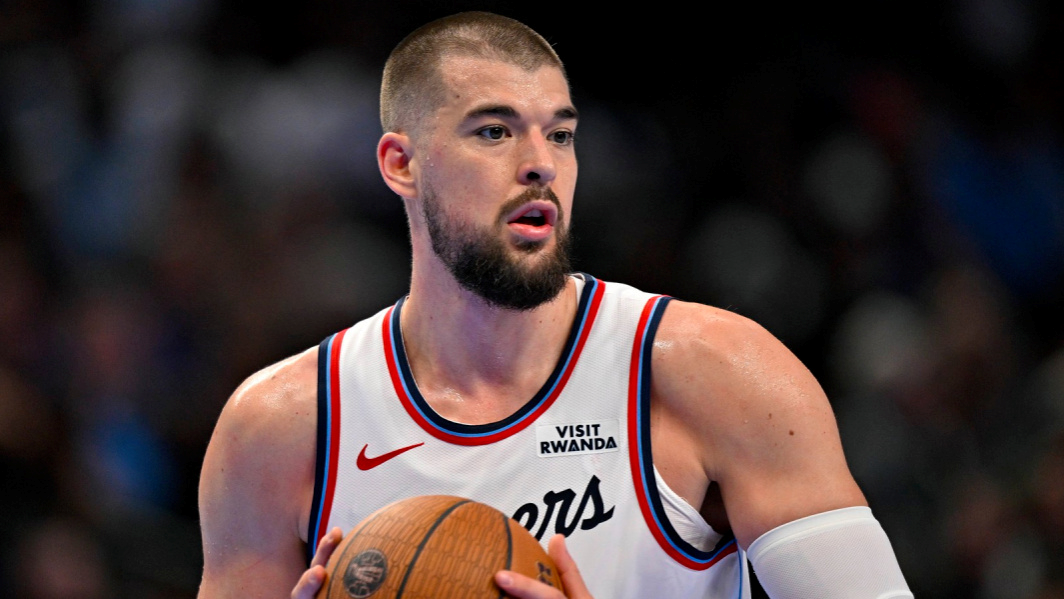 VIDEO Double-double Zupca u porazu. Briljanti 18-godišnjak zakucao preko njega