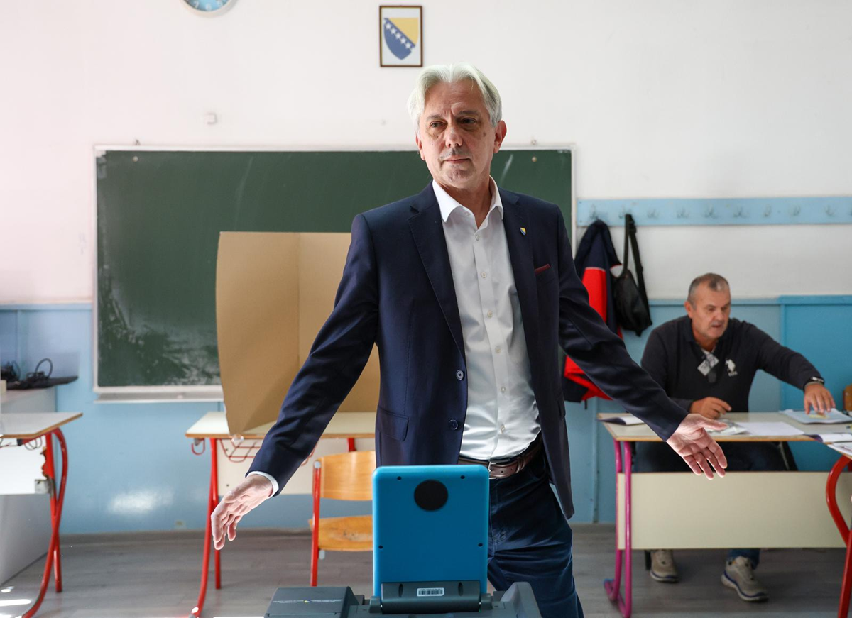 Komšićev kandidat: Izlaznost u HDZ-ovim mjestima iznenada skočila u zadnja dva sata