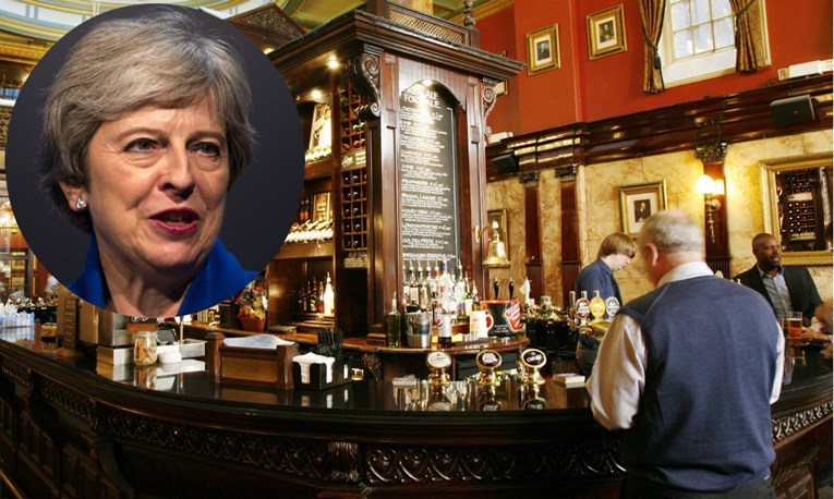 Britanska premijerka uvodi zakon: Napojnice ostaju konobarima, ne vlasnicima
