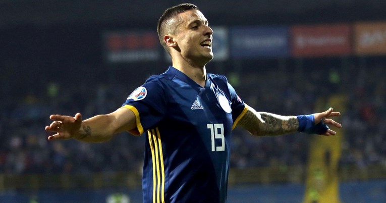 VIDEO Povremeni bh. reprezentativac pjevao srpsku himnu