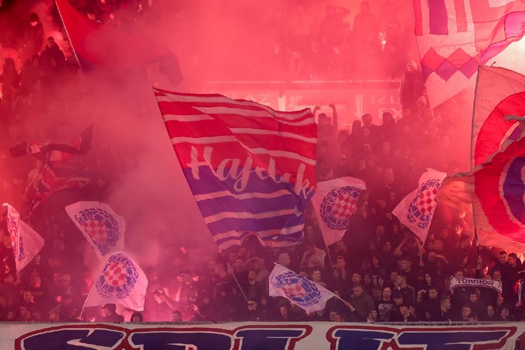 Torcida na Fejsu: Kae ovo frende?
