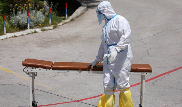 U Srbiji 235 novih slučajeva, umrle još četiri osobe