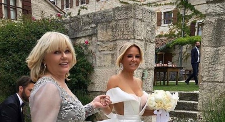 Maja Šuput objavila fotku sa svadbe koju nismo vidjeli, za 10 min dobila 4000 lajkova
