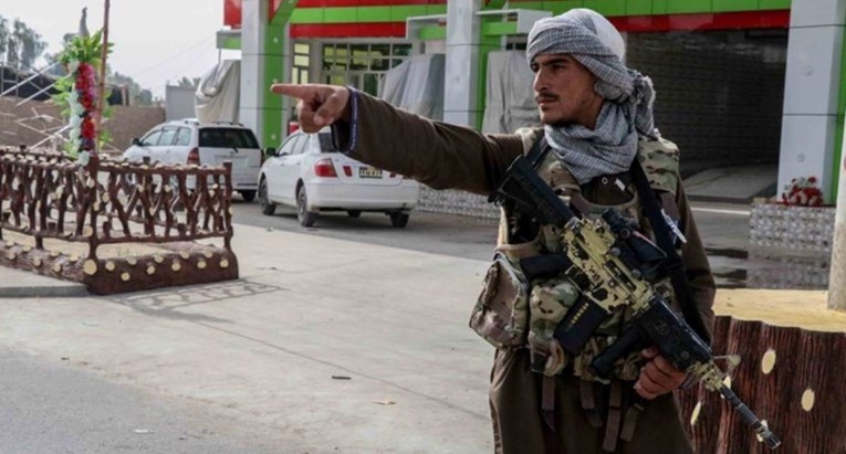 Talibani izbičevali 12 ljudi na sportskom stadionu u Afganistanu, pozvali publiku