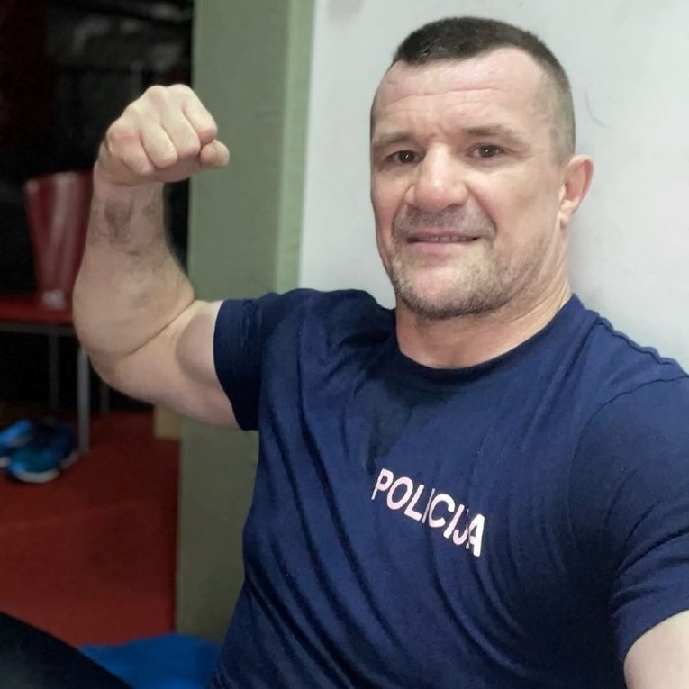Cro Cop objavio fotke s treninga sa sinom pa odgovorio fanu koji ga je provocirao