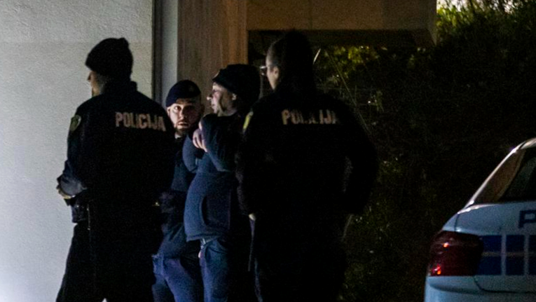 Požar iza obiteljske kuće u Brodu na Kupi, pronađeno tijelo