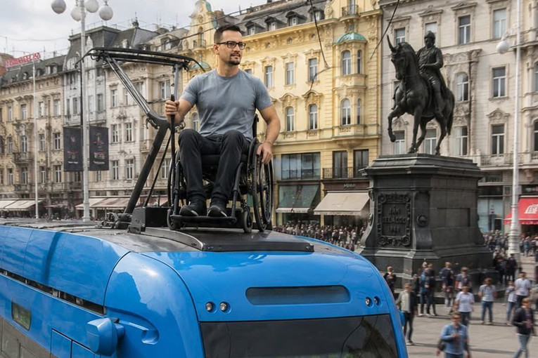 Tko su Narodni reporteri, redikuli kojih se i hrvatski desničari srame